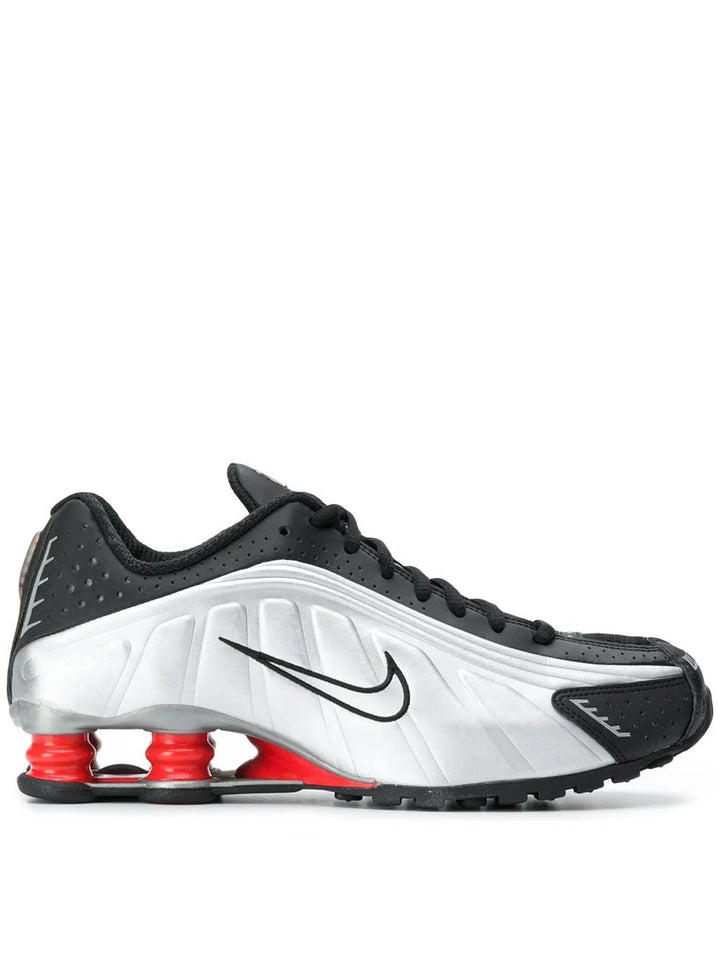 Shox R4 Black/Metallic Silver Sneakers