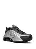 Shox R4 Sneakers