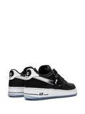 X Colin Kaepernick Air Force 1 07 Qs Sneakers
