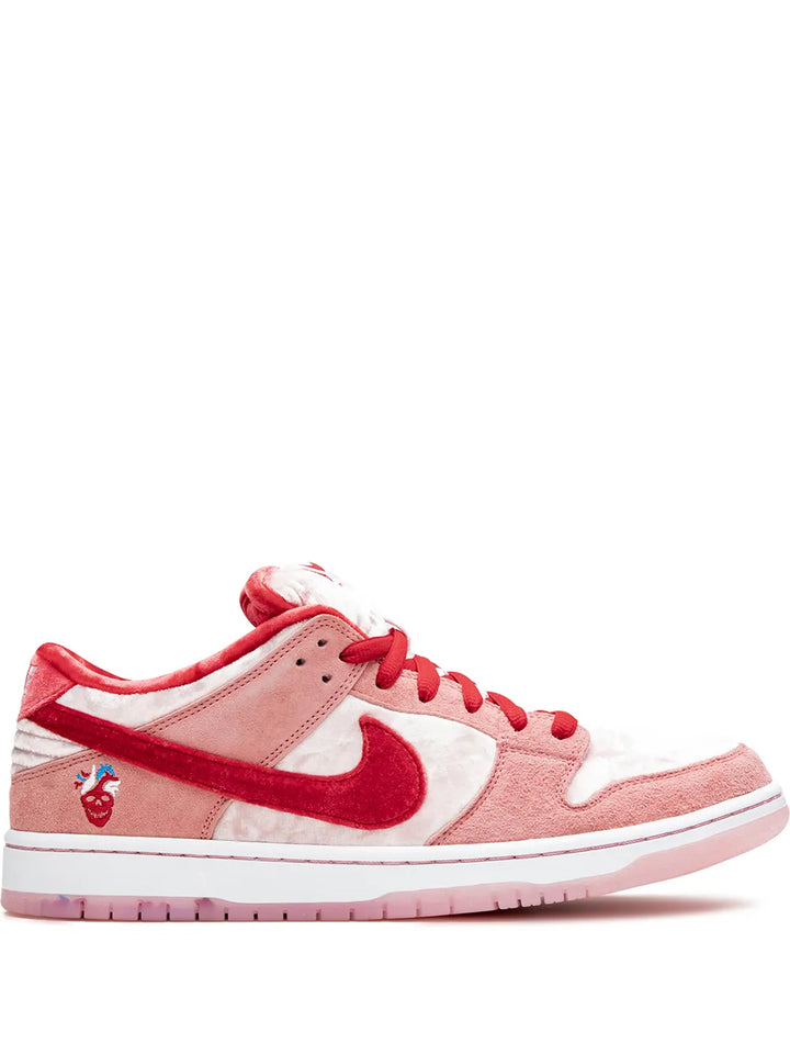 Sb Dunk Low Pro Strangelove Sneakers