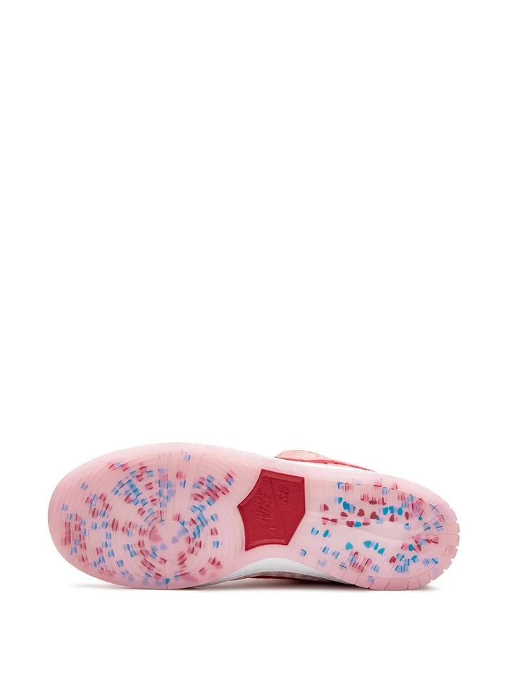 Sb Dunk Low Pro Strangelove Sneakers