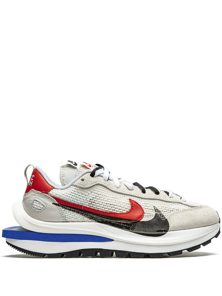 X Sacai Vaporwaffle Sport Fuchsia Sneakers
