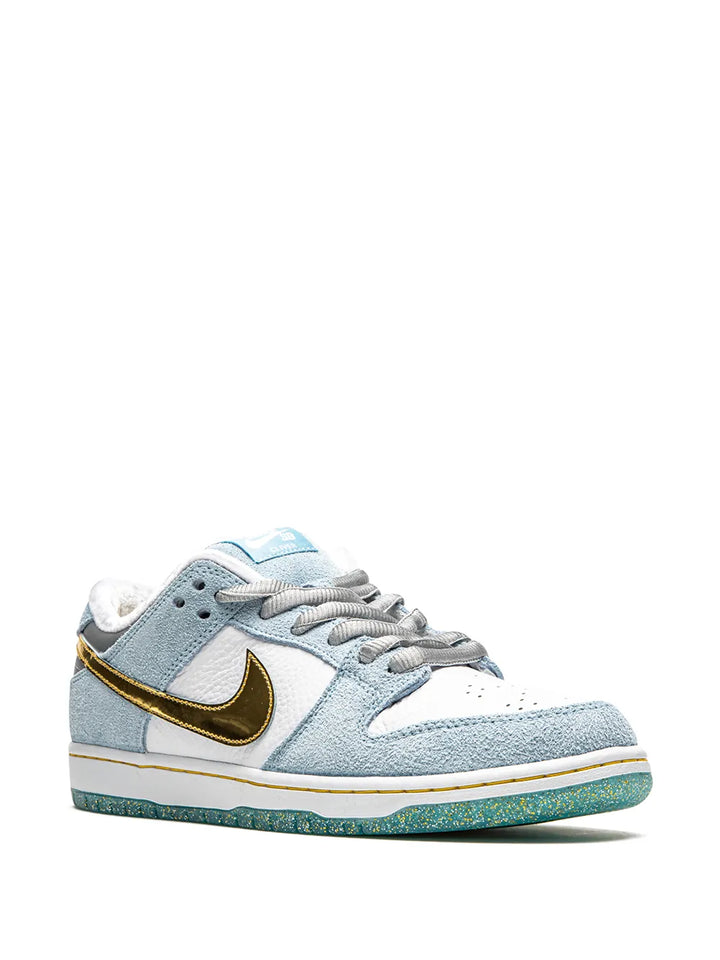 X Sean Cliver Sb Dunk Low Holiday Special Sneakers