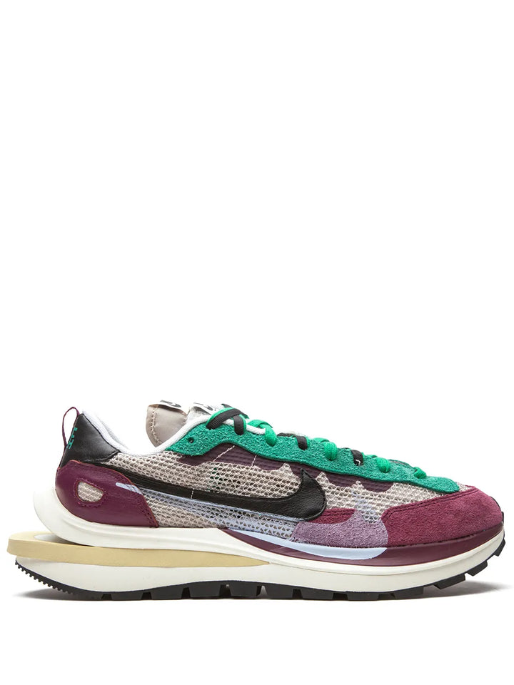 X Sacai Vaporwaffle Villain Red/Neptune Green Sneakers