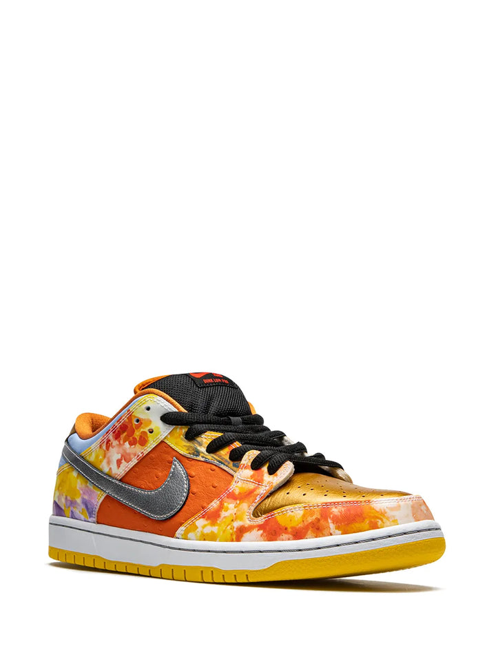 Sb Dunk Low Street Hawker Sneakers
