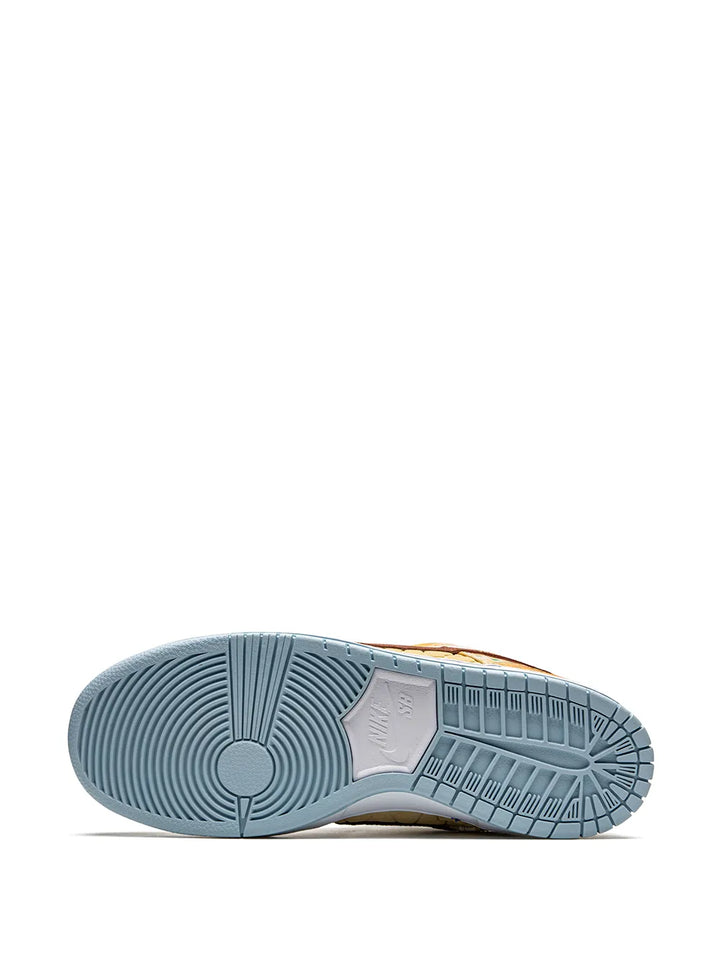 Sb Dunk Low Street Hawker Sneakers