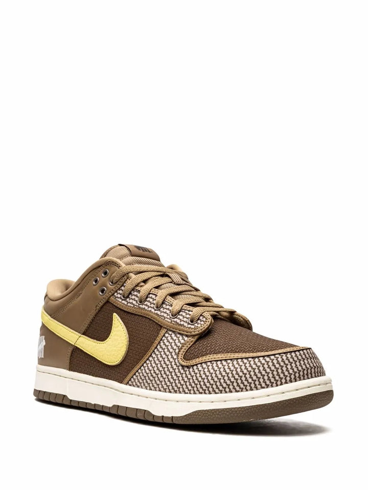 X Undefeated Dunk Low Sp Canteen Sneakers