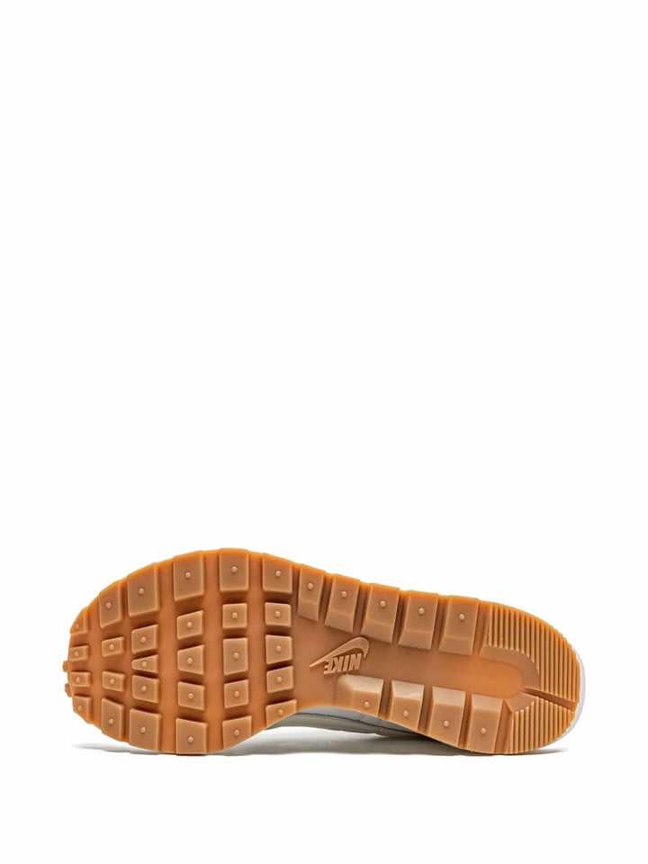 X Sacai Vaporwaffle Sail Sneakers