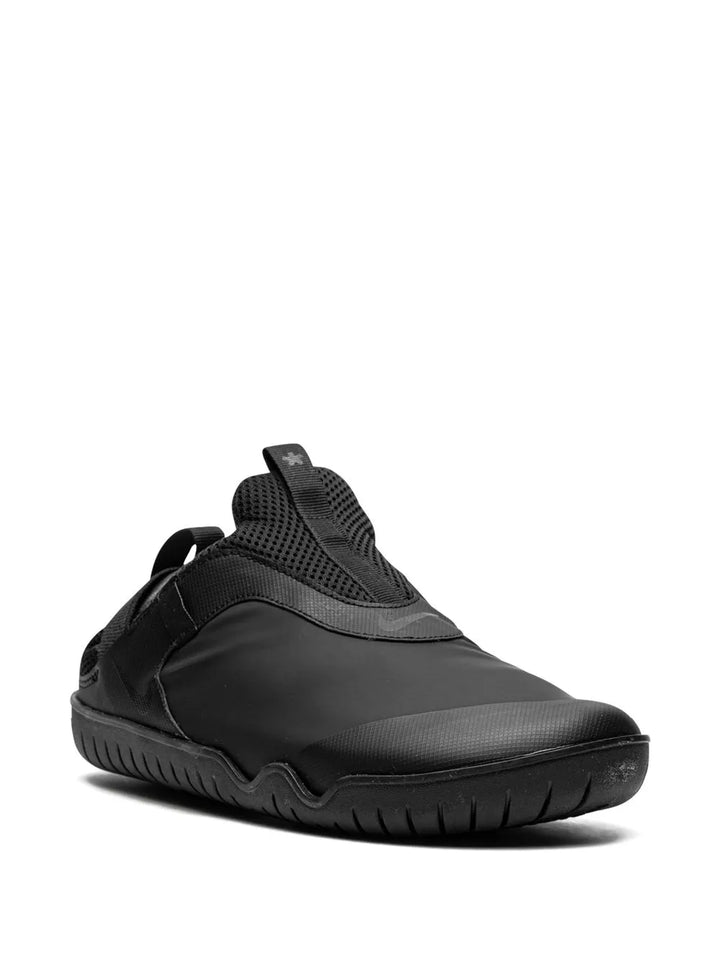 Zoom Pulse Triple Black Sneakers