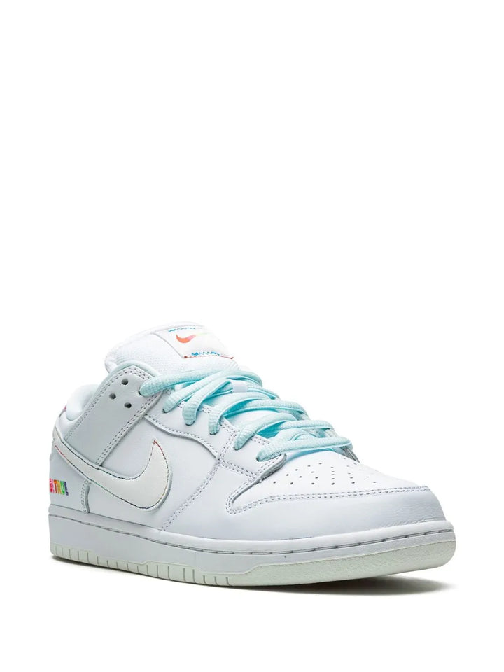 Sb Dunk Low Pro Be True Sneakers