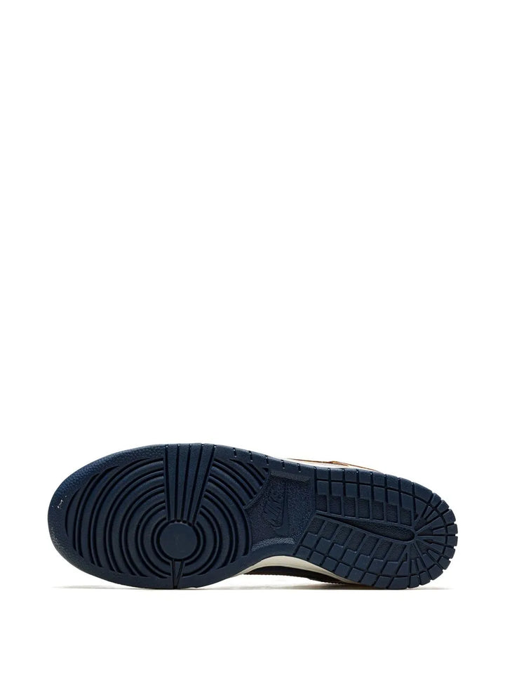 X Huf Sb Dunk Low Nyc Sneakers
