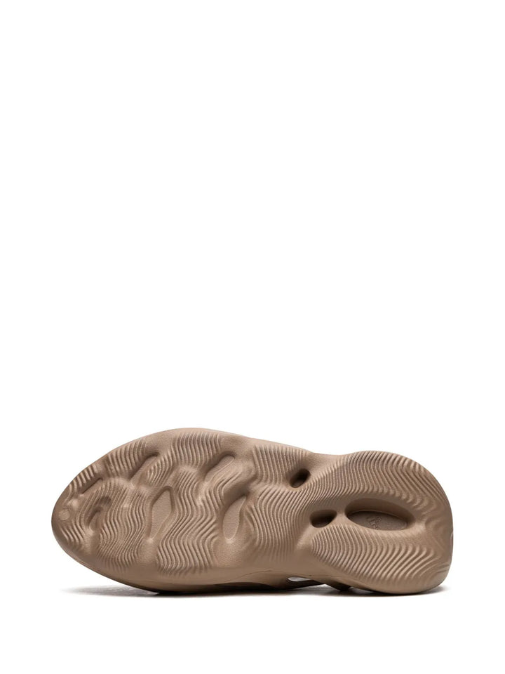 Yeezy Foam Runner Clay Taupe Sneakers