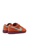 Sb Dunk Low Pro Prm Mystic Red Sneakers