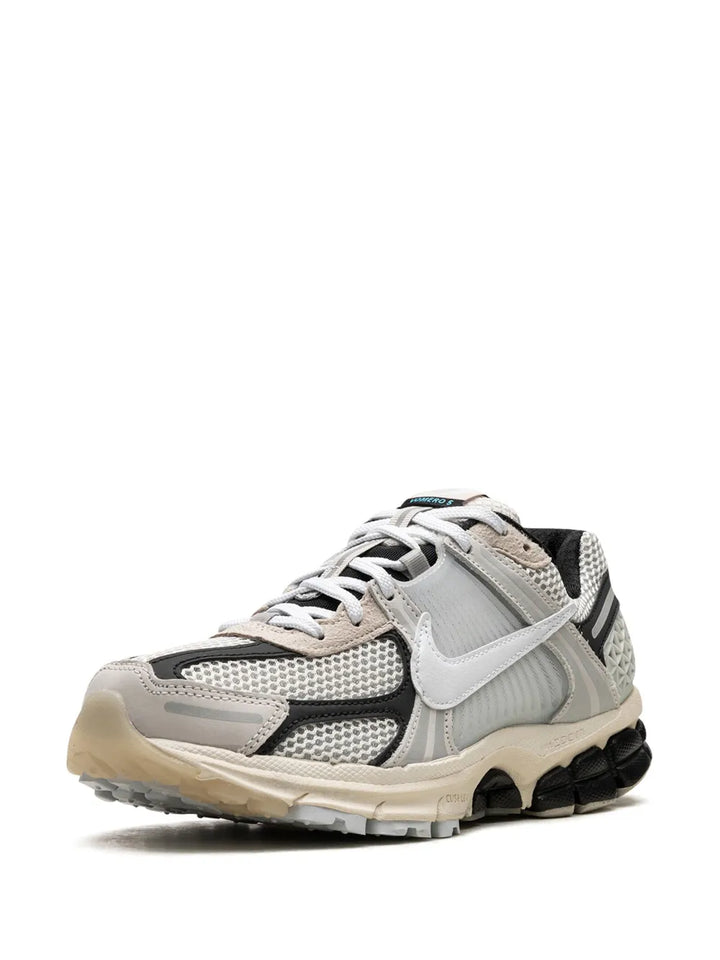Zoom Vomero 5 Supersonic Sneakers