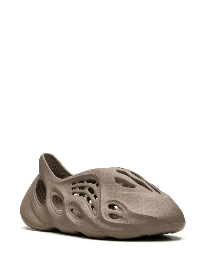 Yeezy Foam Runner Stone Taupe Sneakers