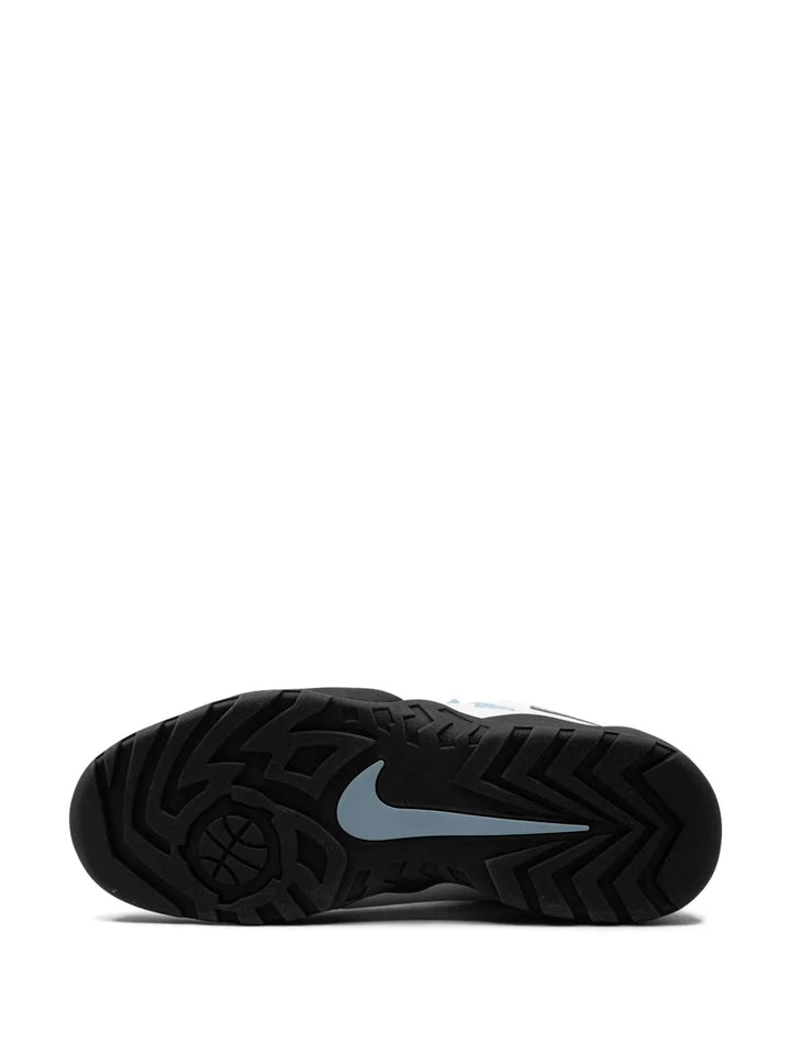 X Supreme Sb Darwin Low Sail Sneakers