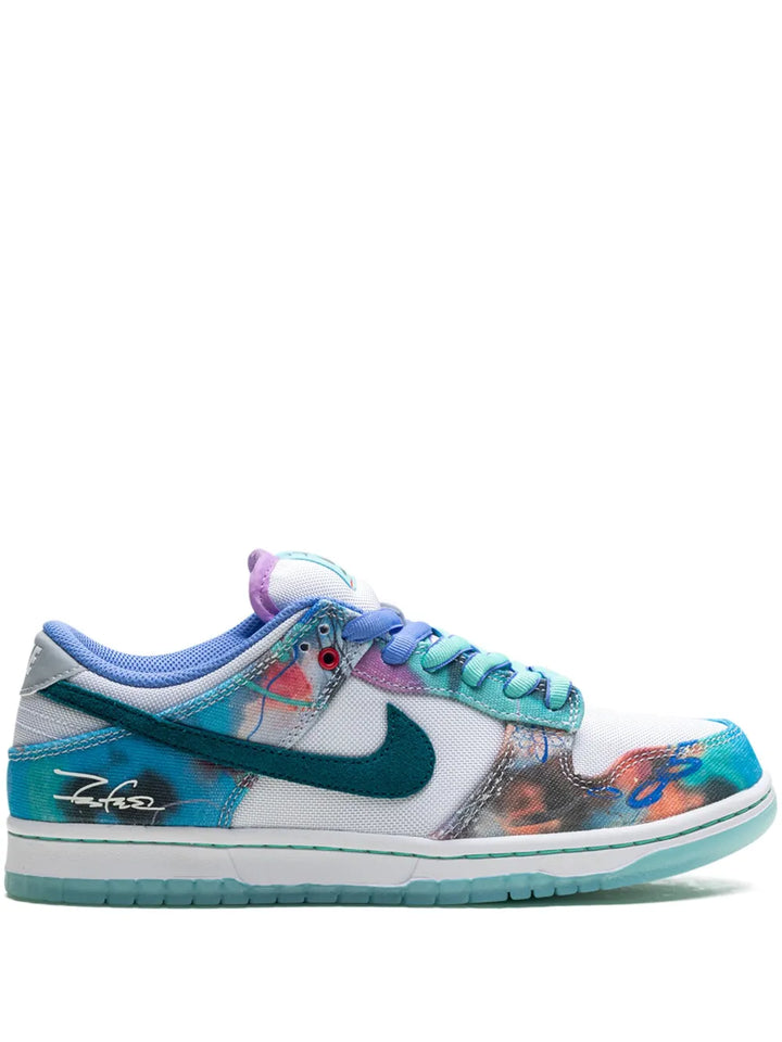 X Futura Laboratories Sb Dunk Low Bleached Aqua Sneakers