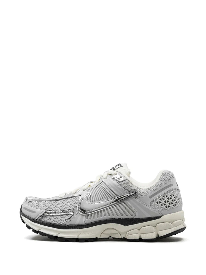 Zoom Vomero 5 Chrome Sneakers