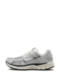 Zoom Vomero 5 Chrome Sneakers