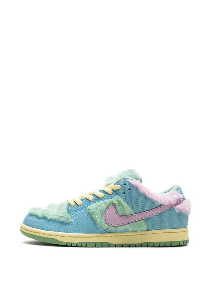 Sb Dunk Low Verdy Visty Sneakers