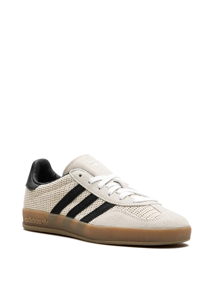 Gazelle Indoor