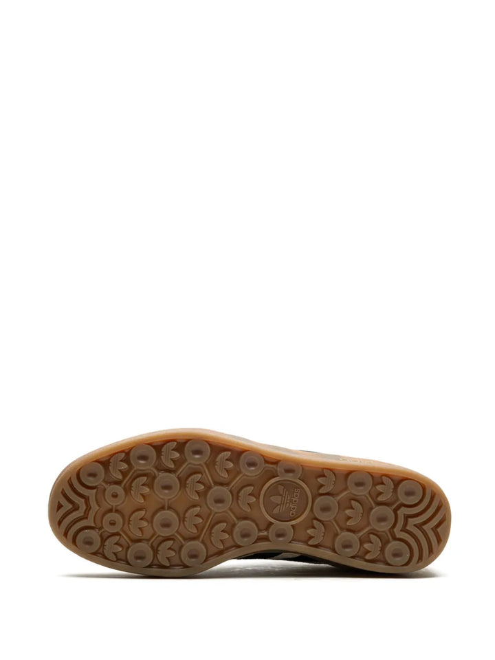 Gazelle Indoor