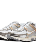 Zoom Vomero 5 Platinumtint/Metallic Gold Sneakers