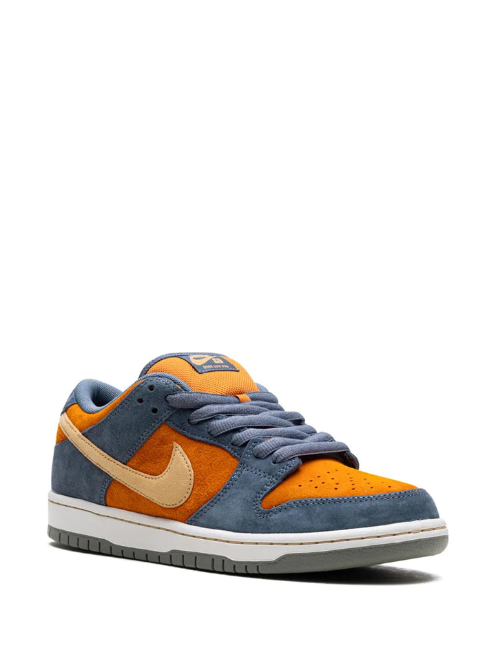 Sb Dunk Low Light Carbon/Monarch Sneakers
