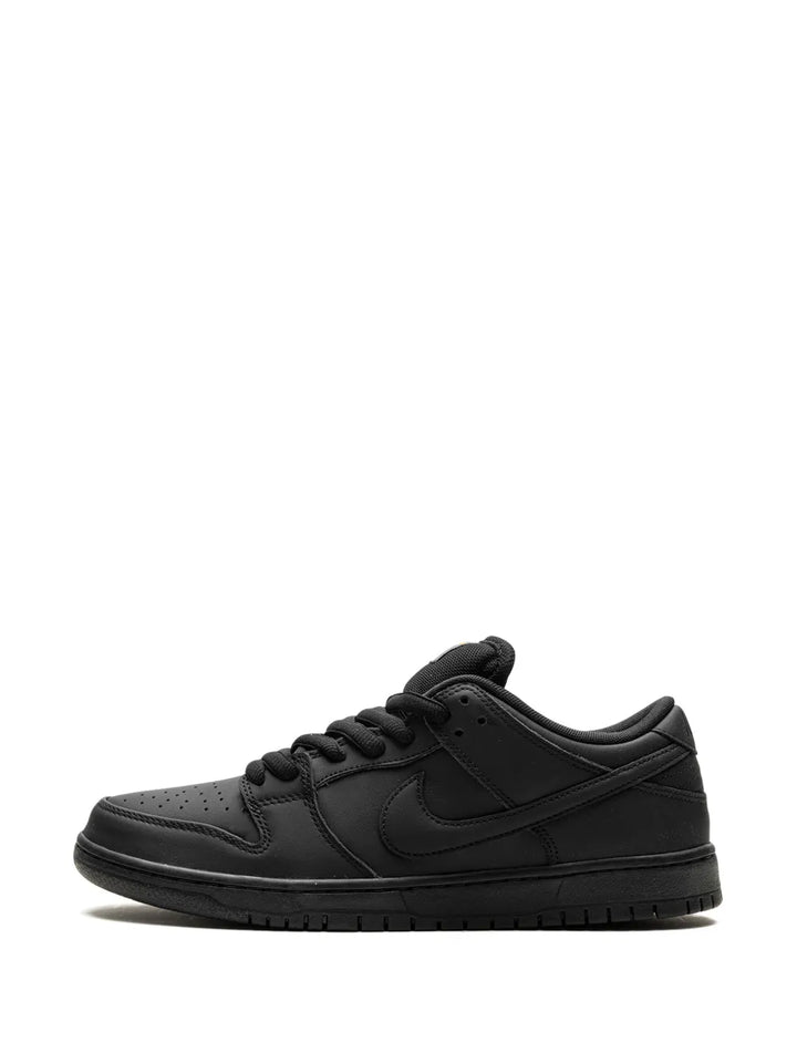 Sb Dunk Triple Black/Orange Sneakers
