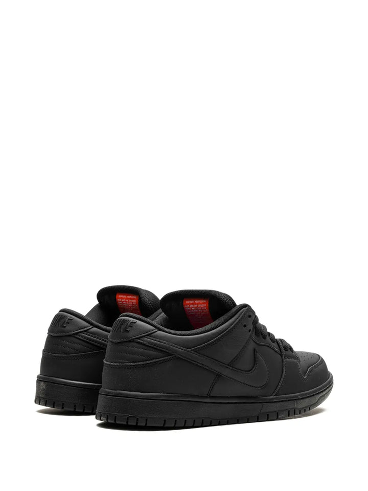 Sb Dunk Triple Black/Orange Sneakers