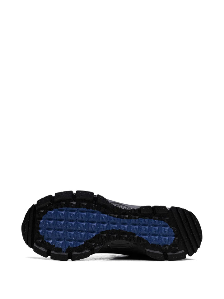 Zoom Vomero Roam Sneakers