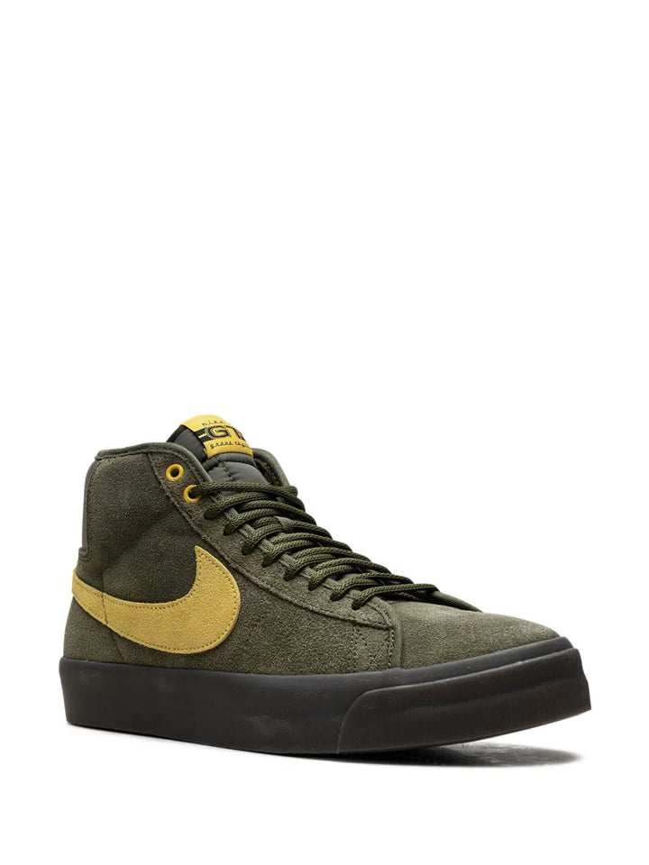 X Antihero Zoom Blazer Mid Sneakers