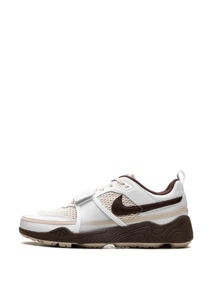 X Travis Scott Zoom Field Jaxx Sneakers
