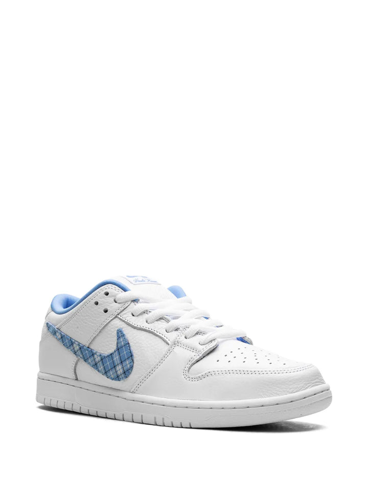Sb Dunk Low X Nicole Hause Sneakers