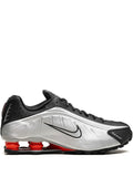 Shox R4 Sneakers