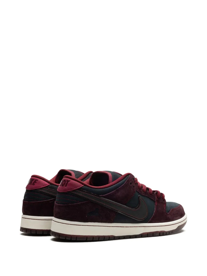 X Riot Skateshop Sb Dunk Low Mahogany/Dark Beetroot/Team Red/Sail/Night Maroon Sneakers