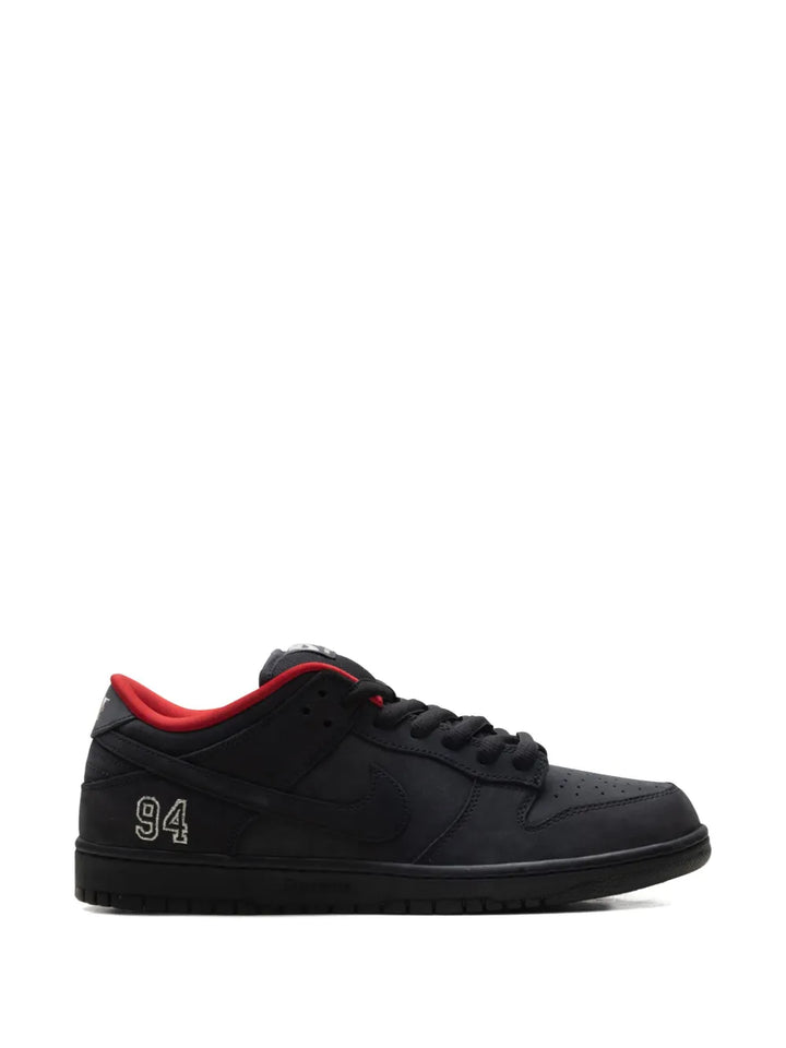Sb Dunk Low Supreme - Black Sneakers