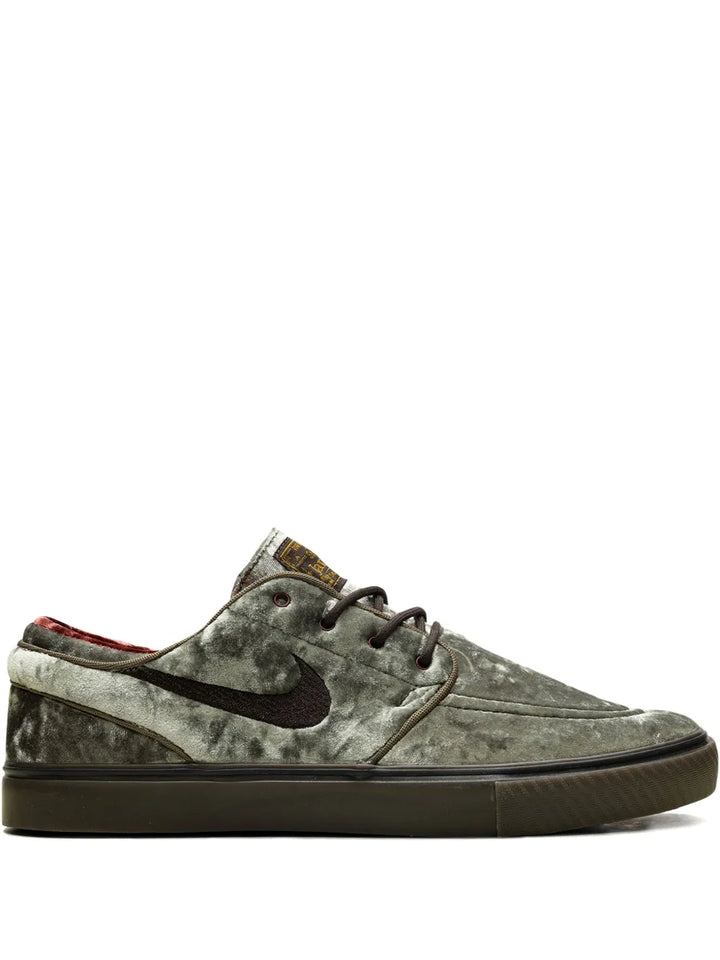 Sb Zoom Janoski Og+ Se Medium Olive/Baroque Brown/Dark Team Red/Velvet Brown Sneakers