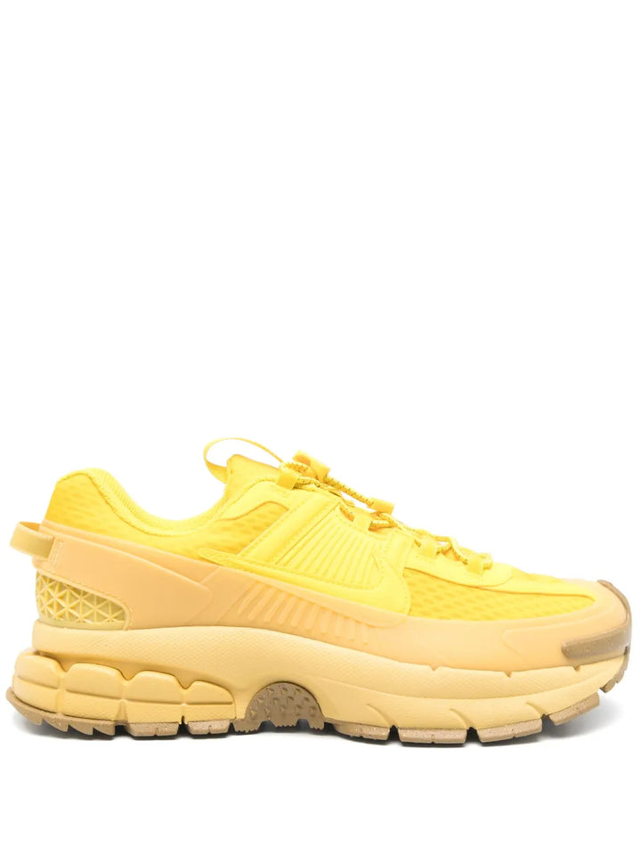 Zoom Vomero Roam Sneakers