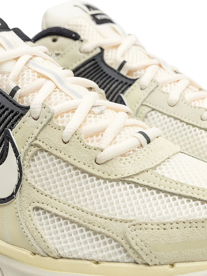 Zoom Vomero 5 Trainers