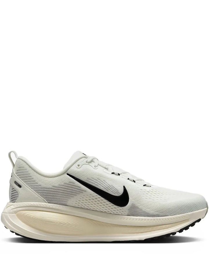 Vomero 18 Summit White/Coconut Milk Sneakers