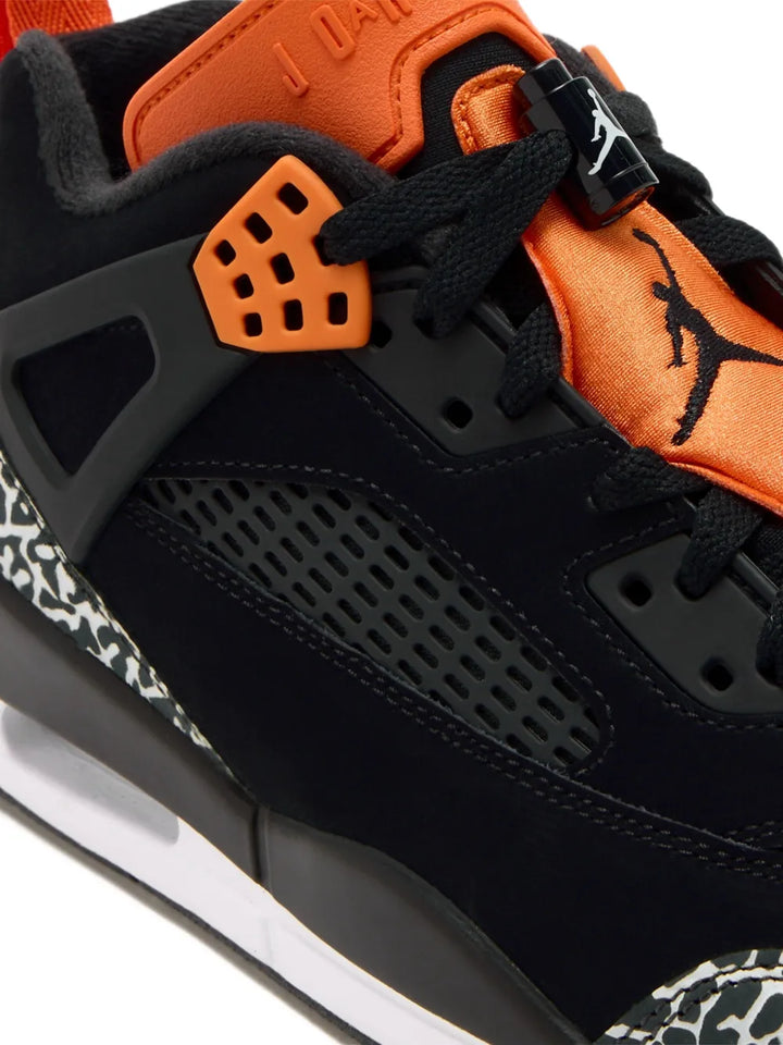 Spizike Sneakers