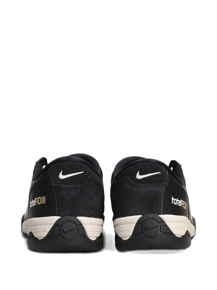 Total 90 Sneakers