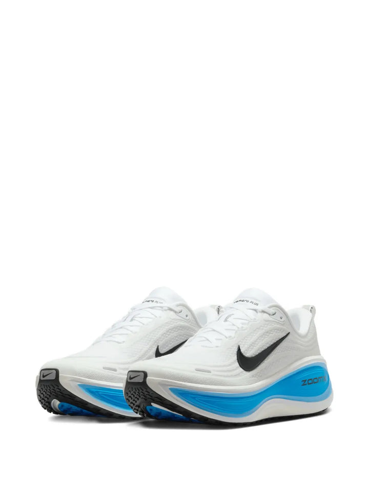 Vomero Plus Sneakers